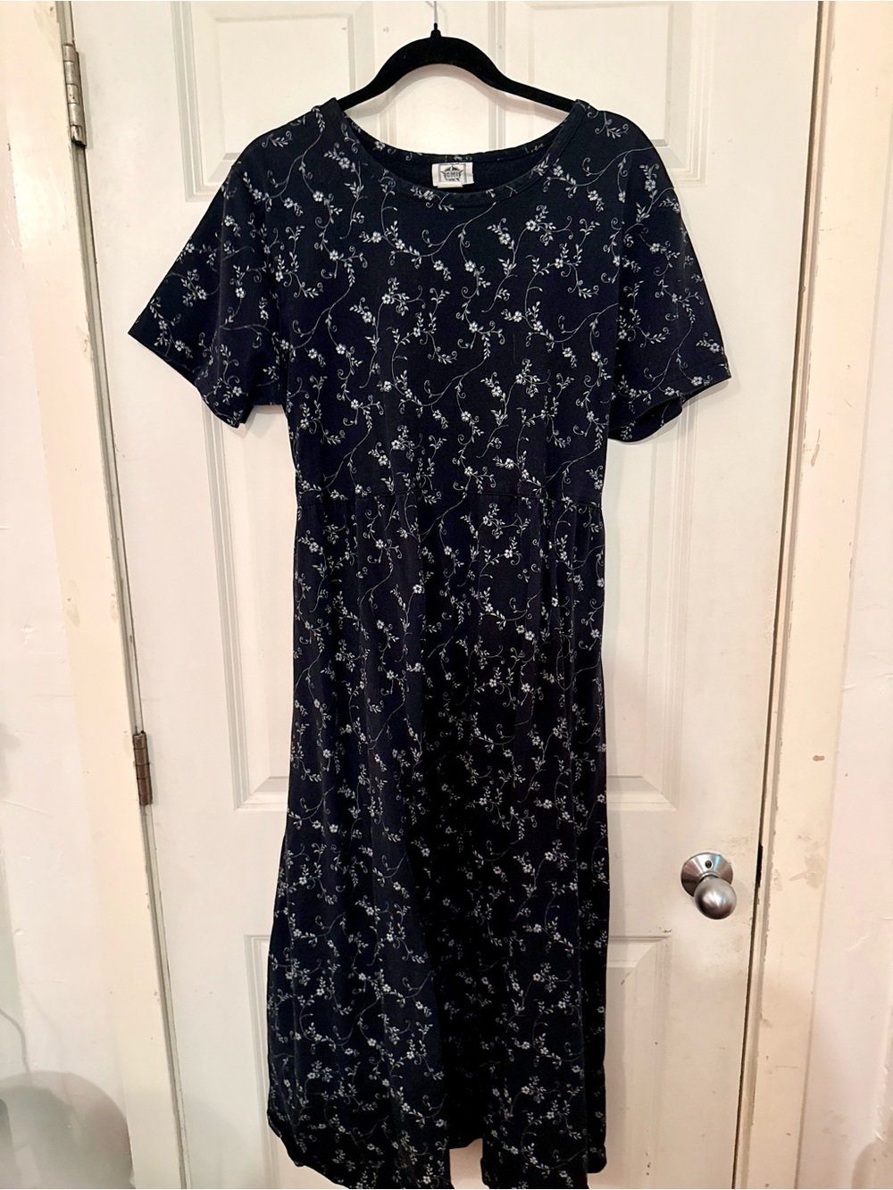 CMI Vintage Black Floral Cotton Short-Sleeve Midi Dress